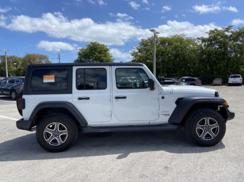   Selling My 2020 Jeep Wrangler Unl في السعودية