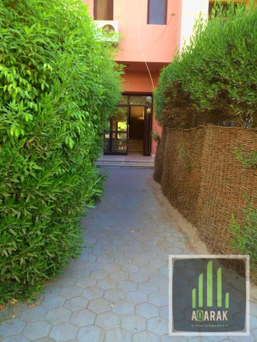 شقة للايجار بكمبوند حي الاشجار 135  في مصر