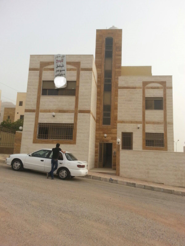 فرصة استثمارية للبيع على البحر مباش في الأردن